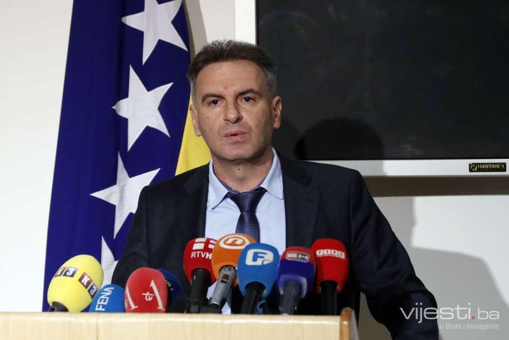 Smajić poručio Dodiku: Strane sudije su trajna ustavna kategorija 