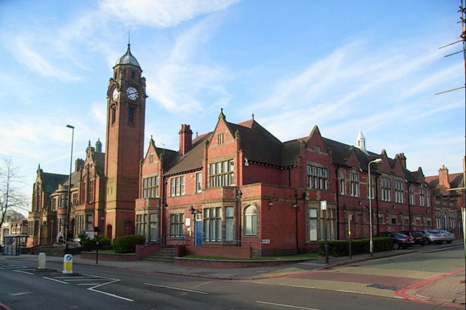 Viktorijanska zgrada bivše policijske stanice i muzeja dom bh. zajednice u UK